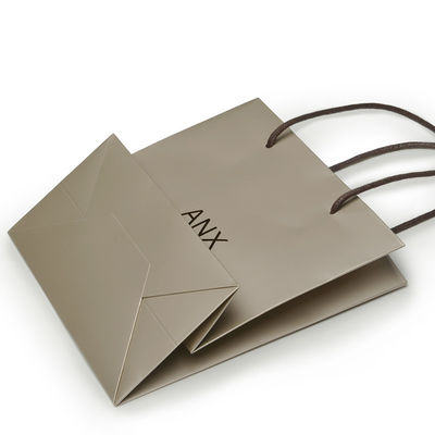 Goede prijs Groene het Document van de Zakkenkraftpapier van de Ontwerp Rekupereerbare Gift Zakken voor Kleren Verpakking online