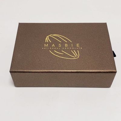 Goede prijs De aangepaste Uitstekende Dozen van de Chocoladeverpakking met Gouden Kleuren Binnenhouder online