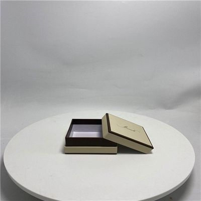 Goede prijs Met de hand gemaakte Vierkante Draagbare de Armband Verpakkende Doos van de Dekseldoos online